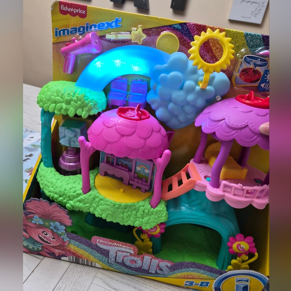 Fisher-Price Imaginext Dreamworks Trolls Rainbow TreeHouse Lights & Sounds New